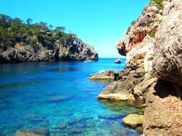 Остров майорка (mallorca) находится в средиземном море и входит в состав балеарских островов, которые принадлежат испании. Ispaniya Majorka Bolero Tur
