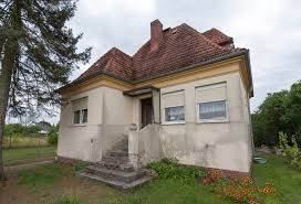 Jetzt wohnung mieten mit 2 bis 2,5 zimmer! Klosterfelde Bei Wandlitz Sanierungsbedurftiges Efh In Ruhiger Randlage Zu Verkaufen Heinze Immobilien In Bernau
