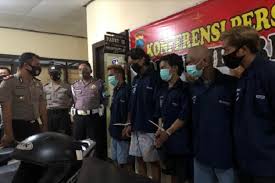 Jaya is a furniture manufacturer located in jakarta. Keroyok Warga Jebres Solo 5 Pengamen Asal Karanganyar Ditangkap
