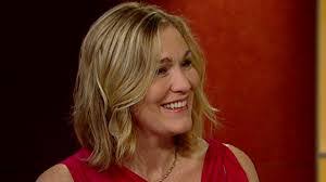 Jennifer Buhl's Instagram, Twitter & Facebook