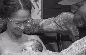 Brantley Gilbert's wife gave birth