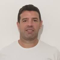 400+ perfiles de «Arango»