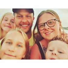 Clare Lindsey Sawyer (clarelindseys)