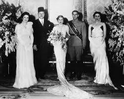 His mother, cik puan nur lisa idris binti abdullah (lisa davis before her conversion to islam), was born in the united states. 62 Royalty Malaysia Ideas Royalty Royal Tiaras Royal Jewels
