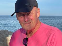 Sunny Coast home introduction for two people