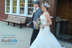 Born alton glenn miller in clarinda, a small rural southwestern iowa town, the family soon moved to grant city, missouri. Megan And Chad Begin Their Wedding Professional To Glenn Miller S Moonlight Serenade Music For Ceremony Wedding Professional Chicago Wedding Autumn Wedding