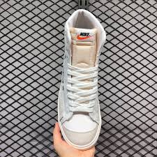 Naomi osaka is one of the few women in pro tennis with a forehand shot clocked at more than 100 miles per hour. Nike Blazer Mid White Pure Platinum Sail Black Da5383 100 Evesham Nj