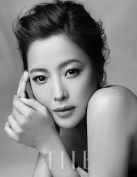 Black Actresses In Their 30s 2019 8 Gorgeous Korean Actresses In Their 30s Kim Hee Sun Korean Actresses Korean Makeup Look