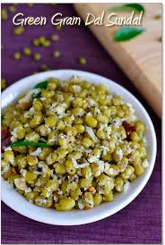 Pachai payaru sundal is one of the sundal that we make during navarathri for the god's offering and also distribution to friends and family who are visiting golu. Paasi Payaru Pachai Payaru Sundal Green Gram Sundal Recipe Sharmis Passions