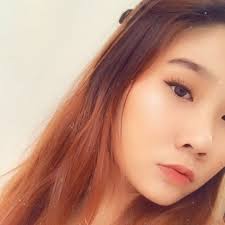 Hillary Ong's Instagram, Twitter & Facebook