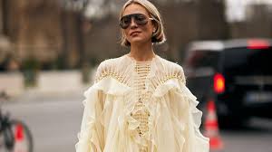 Pinay boso leaks Car park is available in the retail area