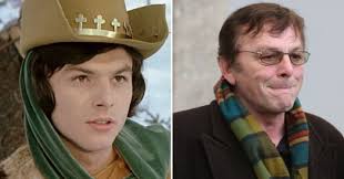 Režisér václav vorlíček si původně pro hlavní roli vyhlédl herečku janu preissovou, ta byla ale v době natáčení v pokročilém stádiu těhotenství a režisér se musel poohlédnout jinde. Takto Dnes Vyzeraju Herci Z Rozpravky Tri Oriesky Pre Popolusku Spoznali By Ste Ich