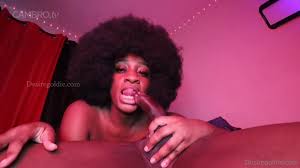 Desiregoldie BJ - CamStreams.tv