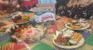 Here is the list of indian vegetarian potluck party recipes menu ideas comprising of south indian and north indian party snacks, main course, side dish recipes and dessert. Potluck Jurus Anti Ribet Untuk Halal Bihalal Halaman All Kompasiana Com