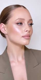 Heidi Morrow's Instagram, Twitter & Facebook