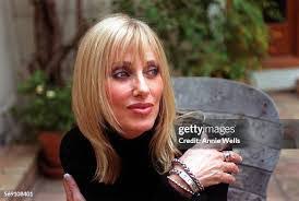 Janice Pennington's Instagram, Twitter & Facebook