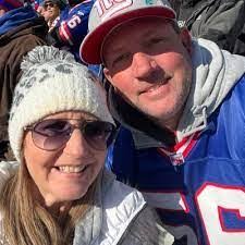 Becky Wickard's Instagram, Twitter & Facebook