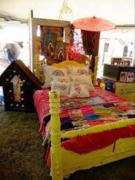 As many of you know, years ago amie and indie lived in the little pink house here on the jg property. Junk Gypsy
