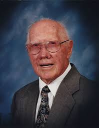 Sam Warrington's Instagram, Twitter & Facebook