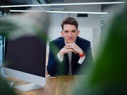 S hledáním jim pomáhá i konverzační umělá inteligence týmu coworkers.ai. Je Mu 25 Let A Hleda Lidem Zapomenute Miliardy Z Kuponove Privatizace Podnikatel Cz