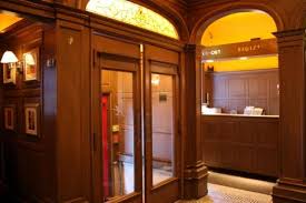 Bathrooms include showers and complimentary toiletries. Alexander Inn Hotel Philadelphia From 110 Lastminute Com