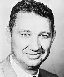 Shelly Metcalf's Instagram, Twitter & Facebook