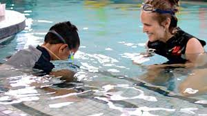 The water will usually drain out of the ear naturally, but if it does not, a type of infection called swimmer's ear may develop. Put Their Face In The Water This Is How To Get Your Child To Put Their