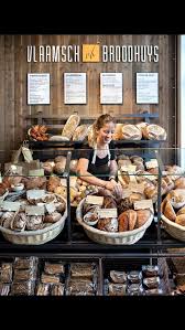 Brood Vlaamse Broodhuis Visitez Votre Boutique D Art Livraison Rapide Et Gratuite Interior De Panaderia Tiendas De Panaderia Panaderia Y Confiteria