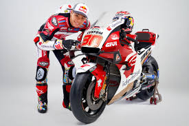 It looks like you may be having problems playing this video. Photo Gallery Takaaki Nakagami S 2021 Lcr Honda Idemitsu Motogp