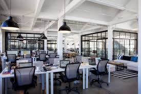 See more ideas about the intern movie, nancy meyers, architectural digest. Tour The Set Of Nancy Meyers S Film The Intern Style At Home