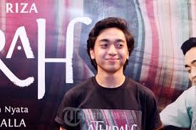 Aktor christoffer nelwan memerankan tokoh ucu remaja, yang tak lain adalah wakil presiden indonesia, m jusuf kalla dalam film athirah. Christoffer Nelwan Di Acara Konpers Film Athirah Foto 4 1669858 Tribunnews Com Mobile