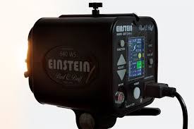 Freezing Action With An Einstein Monolight