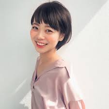 黒髪がベスト 丸顔さんに似合う髪型カタログ hair ショートカット 丸顔 ショートヘア 丸顔 丸顔 ヘアスタイル
