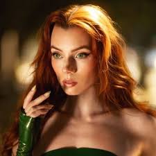 Rhiannon Cates 🐥 (@rhiannon_cates)