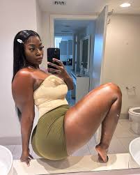 Vaneque Udell - Free pics, galleries & more at Babepedia