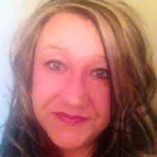 Danielle Meloche's Instagram, Twitter & Facebook