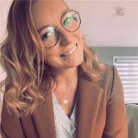 Isabel Levine's Instagram, Twitter & Facebook