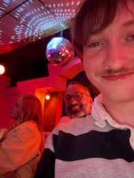 tour's over. I guess things are changing and shit. anyway follow my  DEFINITIVE LOFI FOLK playlist