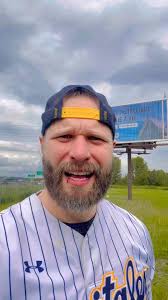 Je suis sur 2 fois sur le panneaux publicitaires de l’autoroute Capitale  Est juste avant Laurentienne. Qu’est-ce qui est aussi rare que ça?  Sérieusement c’est INCROYABLE… je dois me pincer… C’EST ...