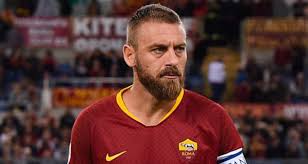 Daniele de rossi è stato presentato lunedì sera alla bombonera di buenos aires come nuovo giocatore del boca juniors, squadra argentina con la quale ha firmato un contratto della durata di una stagione. Roma Great De Rossi On Verge Of Boca Juniors Move Stad Al Doha