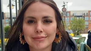 Woman told she may have to lose leg to stay alive after liquid Brazilian  butt lift