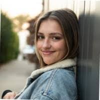 Ellen Morrell's Instagram, Twitter & Facebook