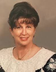 Lana Nance's Instagram, Twitter & Facebook