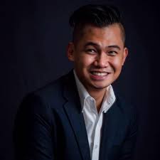 Enrico Lagasca (Bass-Baritone)