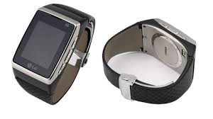 LG GD910 watch phone is dans la maison ...