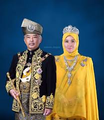 Ada 20 gudang lagu alat kebesaran dan perhiasan diraja terbaru, klik salah satu untuk download lagu mudah dan cepat. Alat Kebesaran Dan Perhiasan Diraja 1 1 Quiz Quizizz