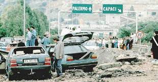 Con l'espressione strage di capaci si fa riferimento all'attentato mafioso portato a termine il 23 maggio 1992 a pochi chilometri da palermo, vicino allo svincolo di capaci dell'autostrada a29. Strage Di Capaci L Ex Poliziotto Indagato Non Si Presenta Al Processo Il Pentito A Roma Dovevamo Uccidere Pure Baudo E Santoro Il Fatto Quotidiano