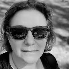 Edwina Kay's Instagram, Twitter & Facebook