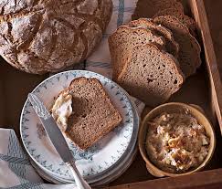 Frisch Gebackenes Sauerteigbrot Rezept Lecker Rezept Sauerteigbrot Brot Selber Backen Sauerteigbrot Rezept