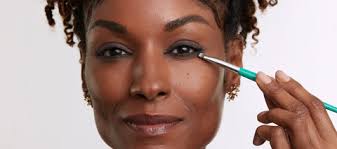 Learn How: Get a Gorgeous Smoky Eye With Infinity Waterproof Eyeliner™